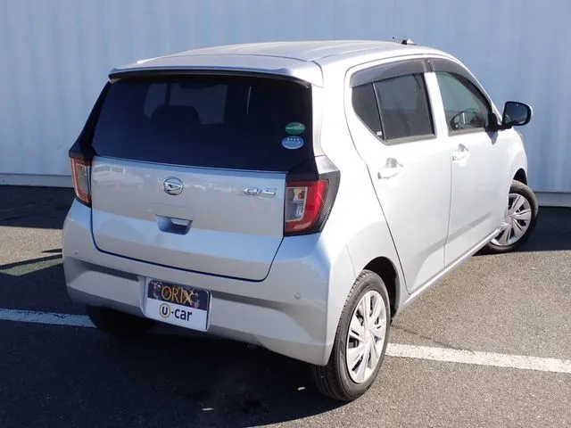 ミラ　イース（ダイハツ）の車両写真