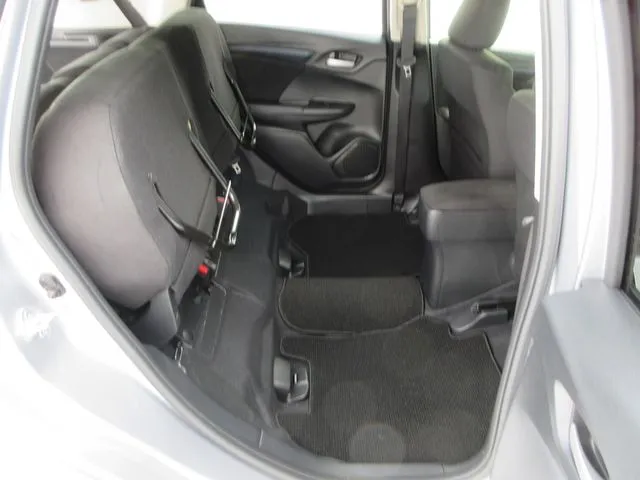 シャトル ハイブリッド 4WD(ホンダ)の車両写真