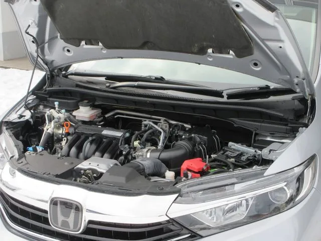 シャトル ハイブリッド 4WD(ホンダ)の車両写真