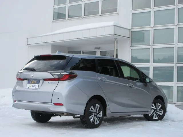 シャトル ハイブリッド 4WD(ホンダ)の車両写真