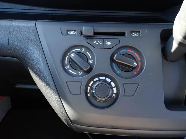 デイズ（ニッサン）の車両写真