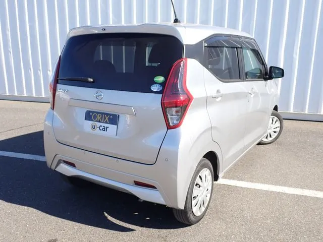 デイズ（ニッサン）の車両写真