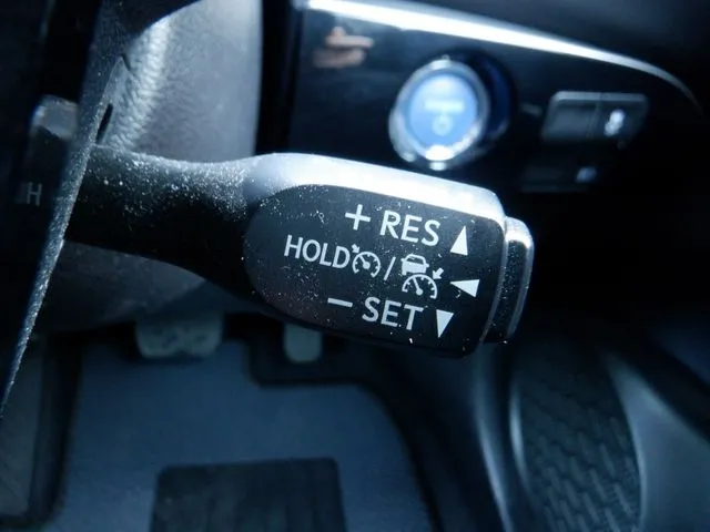 プリウス(トヨタ)の車両写真