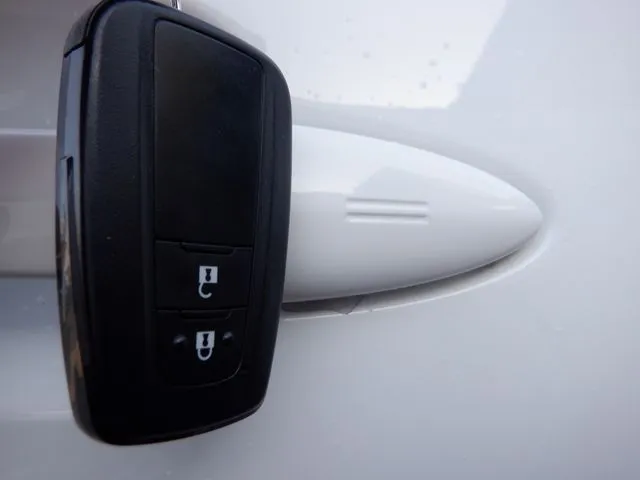 プリウス(トヨタ)の車両写真