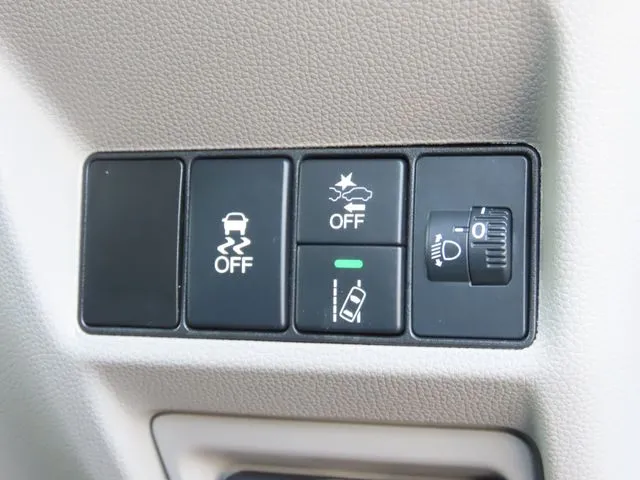 ステップワゴン（ホンダ）の車両写真