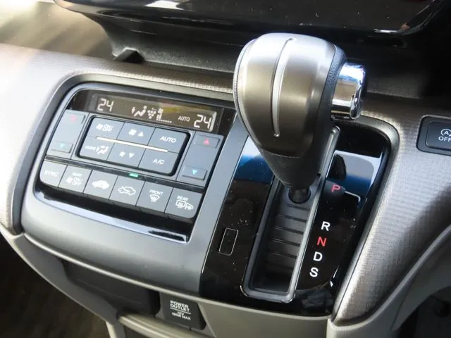 ステップワゴン（ホンダ）の車両写真