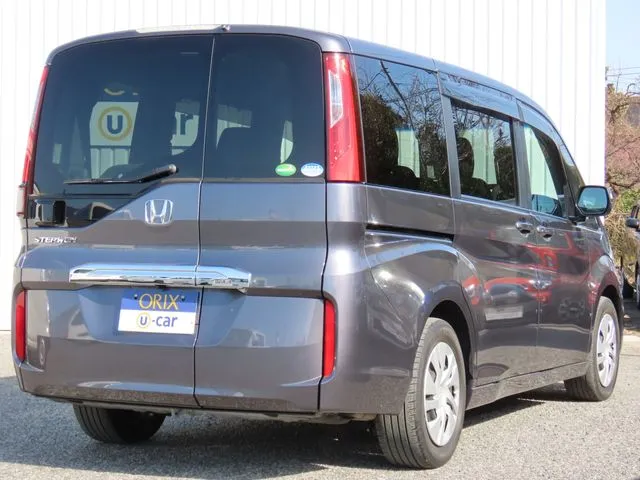 ステップワゴン（ホンダ）の車両写真