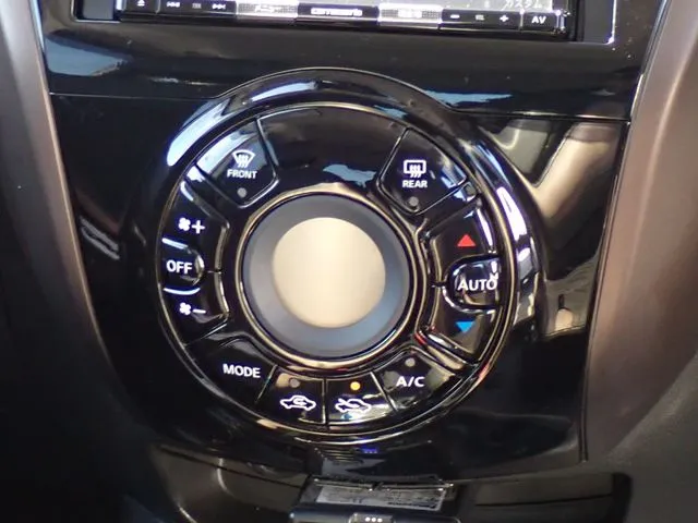 ノート（ニッサン）の車両写真