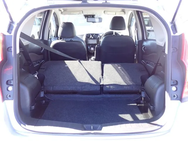 ノート（ニッサン）の車両写真