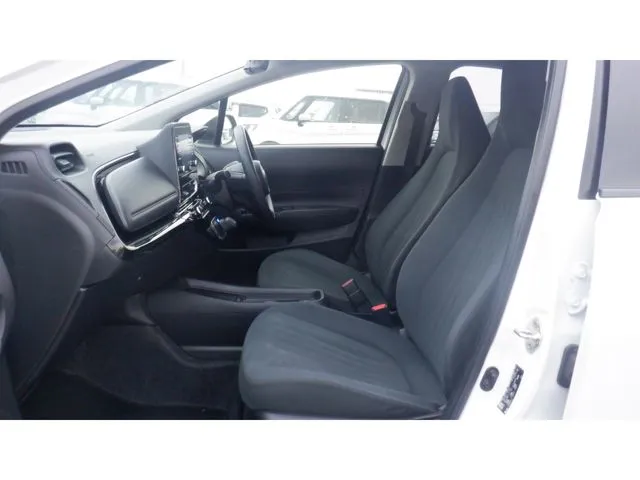 アクア（トヨタ）の車両写真