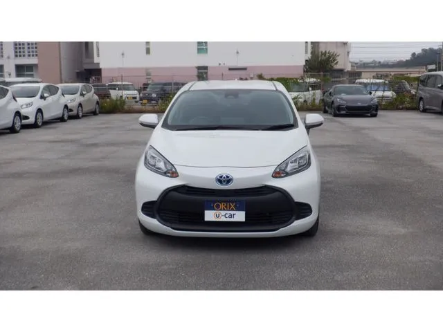 アクア（トヨタ）の車両写真