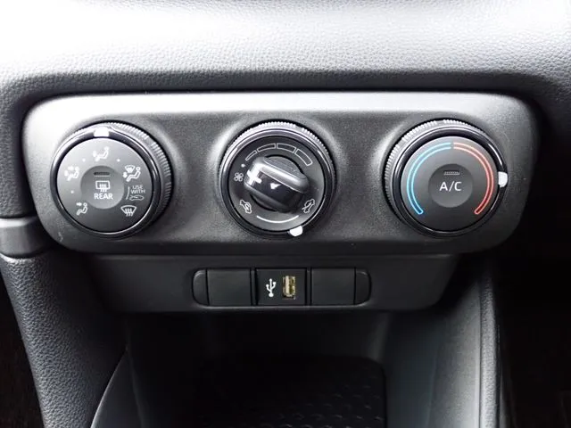 ヤリス（トヨタ）の車両写真