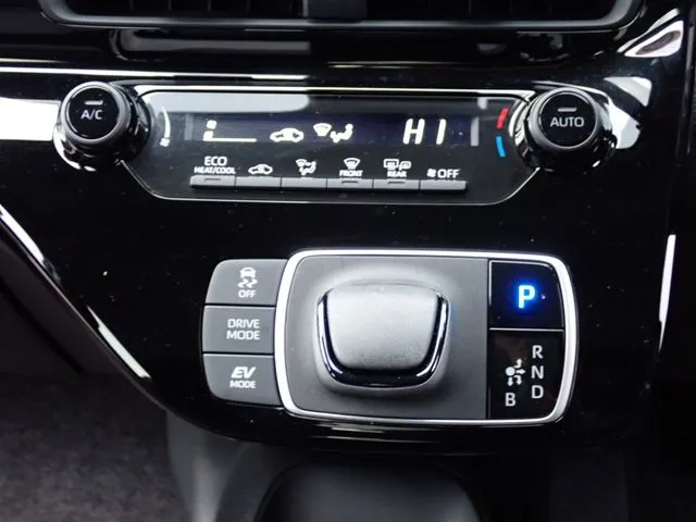 アクア(トヨタ)の車両写真