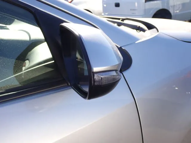 トヨタ　ヤリス　ハイブリッド