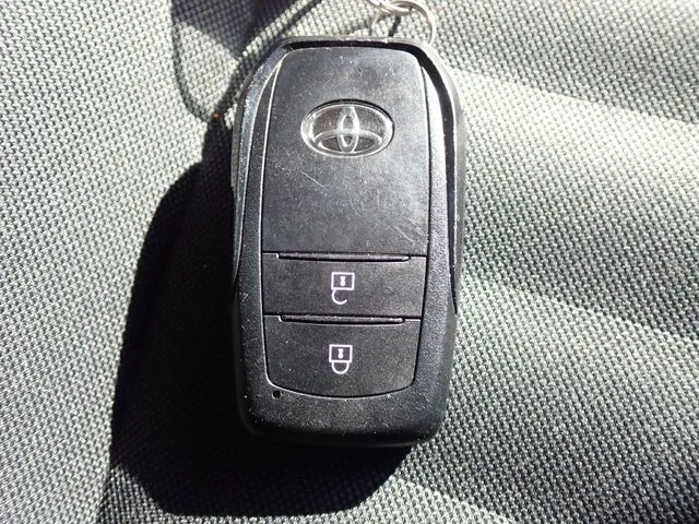 トヨタ　ヤリス　ハイブリッド