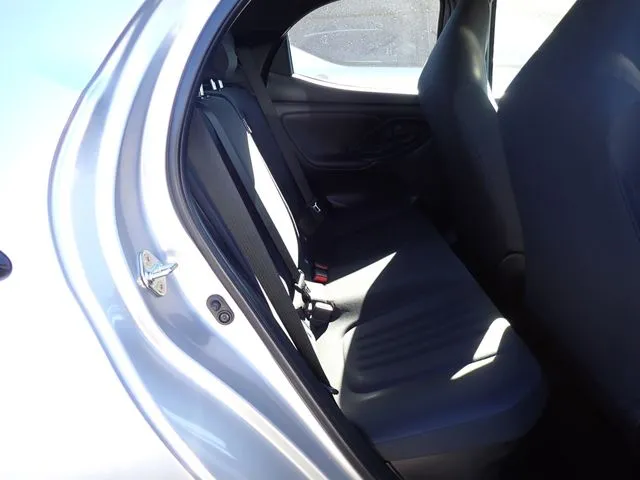 トヨタ　ヤリス　ハイブリッド