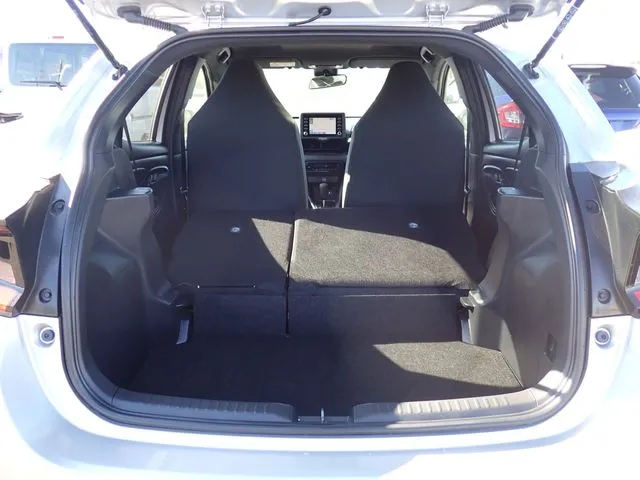 トヨタ　ヤリス　ハイブリッド