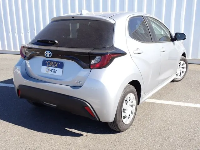 トヨタ　ヤリス　ハイブリッド