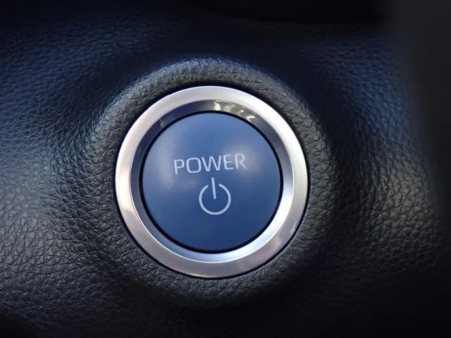 トヨタ　ヤリス　ハイブリッド