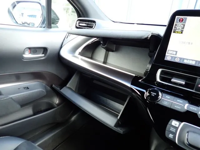 アクア(トヨタ)の車両写真