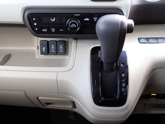 Ｎ　ＢＯＸ（ホンダ）の車両写真