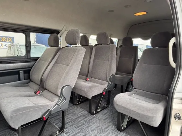 ハイエースワゴン（トヨタ）の車両写真