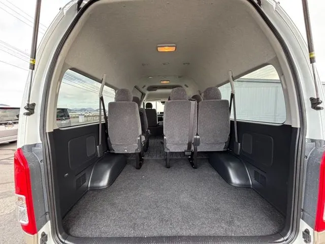 ハイエースワゴン（トヨタ）の車両写真