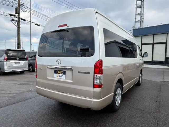 ハイエースワゴン（トヨタ）の車両写真