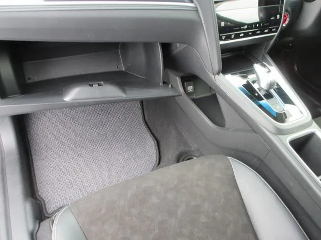 シャトル　ハイブリッド（ホンダ）の車両写真