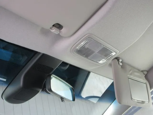 シャトル　ハイブリッド（ホンダ）の車両写真