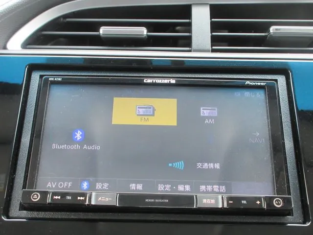 シャトル　ハイブリッド（ホンダ）の車両写真