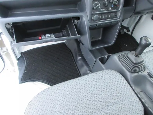 キャリイトラック　４ＷＤ（スズキ）の車両写真