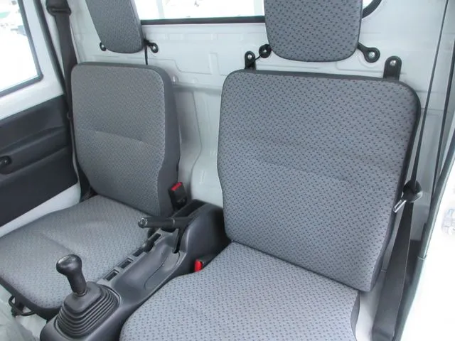 キャリイトラック　４ＷＤ（スズキ）の車両写真