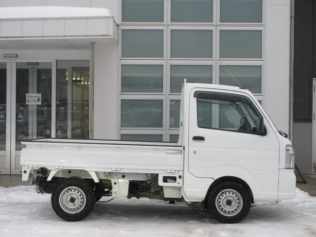キャリイトラック　４ＷＤ（スズキ）の車両写真