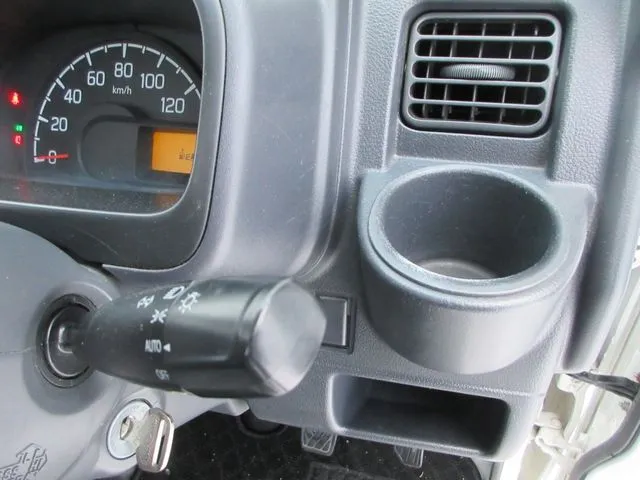 キャリイトラック　４ＷＤ（スズキ）の車両写真