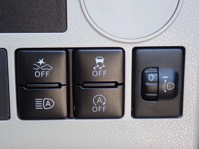 タント（ダイハツ）の車両写真