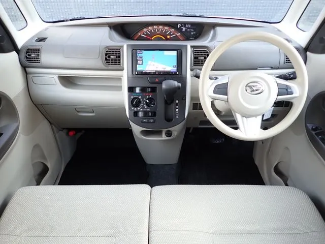 タント（ダイハツ）の車両写真