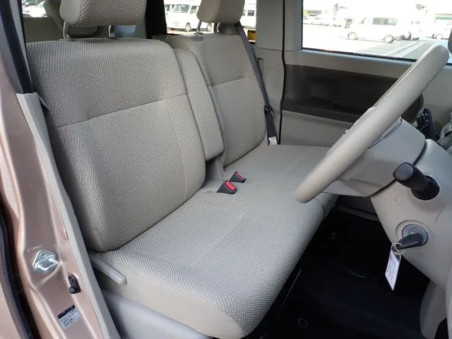 タント（ダイハツ）の車両写真