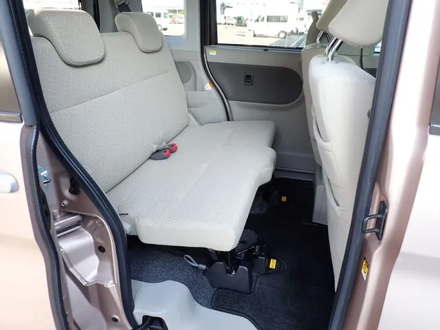 タント（ダイハツ）の車両写真