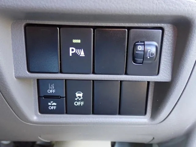 エブリイバン（スズキ）の車両写真