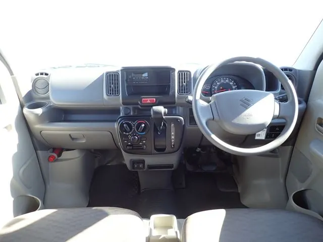 エブリイバン（スズキ）の車両写真