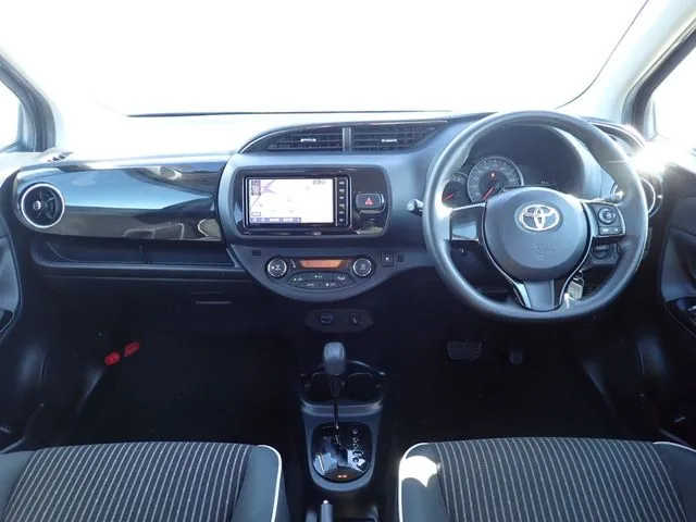 ヴィッツ（トヨタ）の車両写真