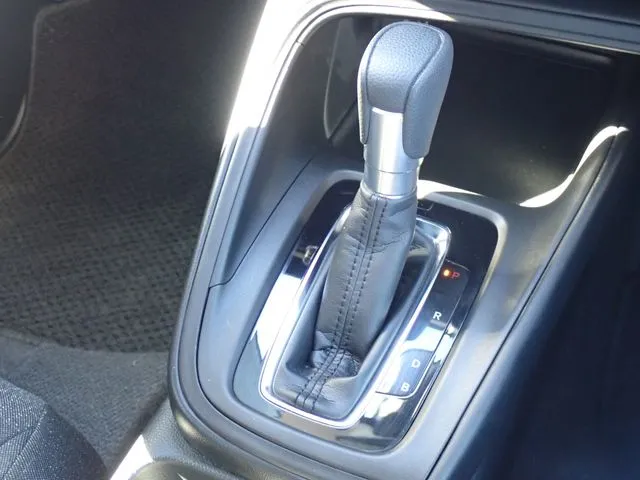 ヴェゼル　ｅ：ＨＥＶ（ホンダ）の車両写真