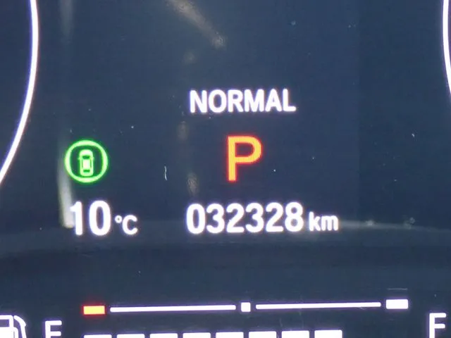 ヴェゼル　ｅ：ＨＥＶ（ホンダ）の車両写真