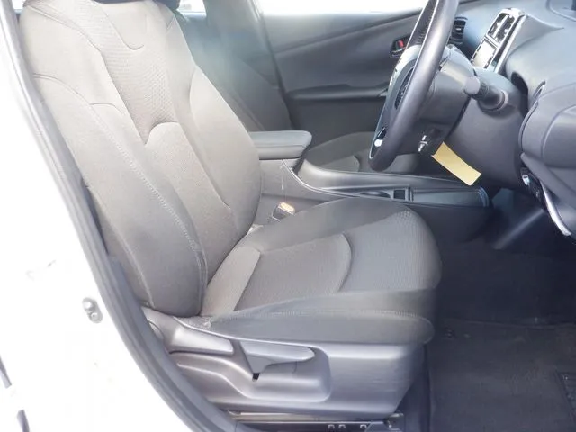 トヨタ　プリウス