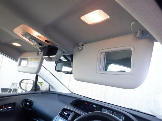 トヨタ　プリウス