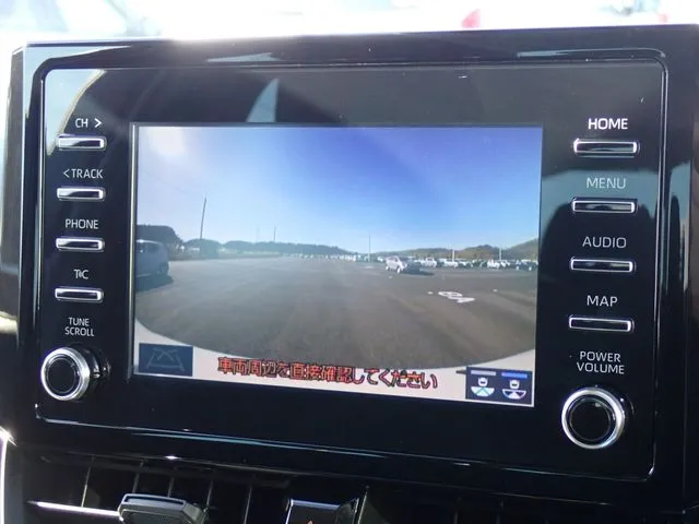 カローラ　セダン　ハイブリッド（トヨタ）の車両写真