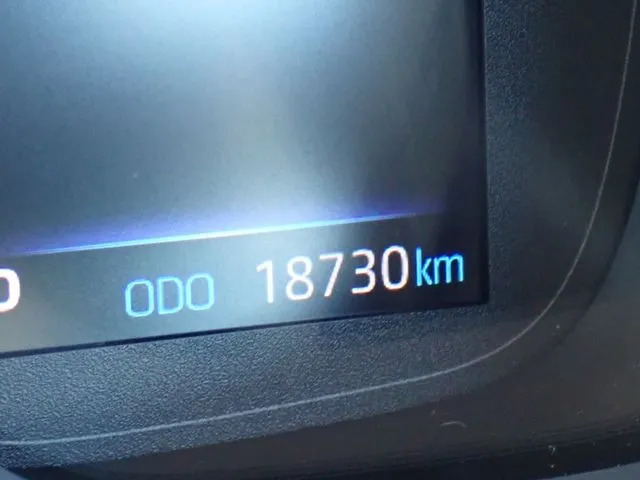 カローラ　セダン　ハイブリッド（トヨタ）の車両写真