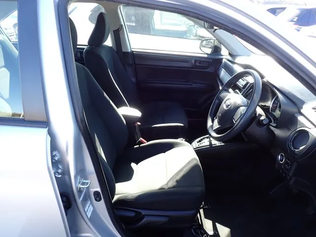 カローラアクシオ（トヨタ）の車両写真