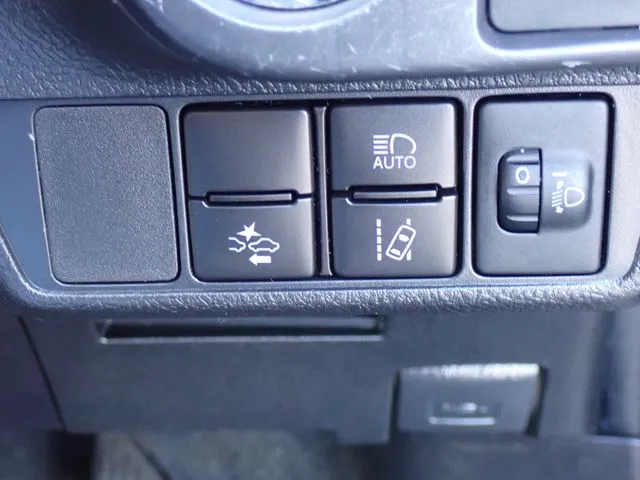 カローラアクシオ（トヨタ）の車両写真